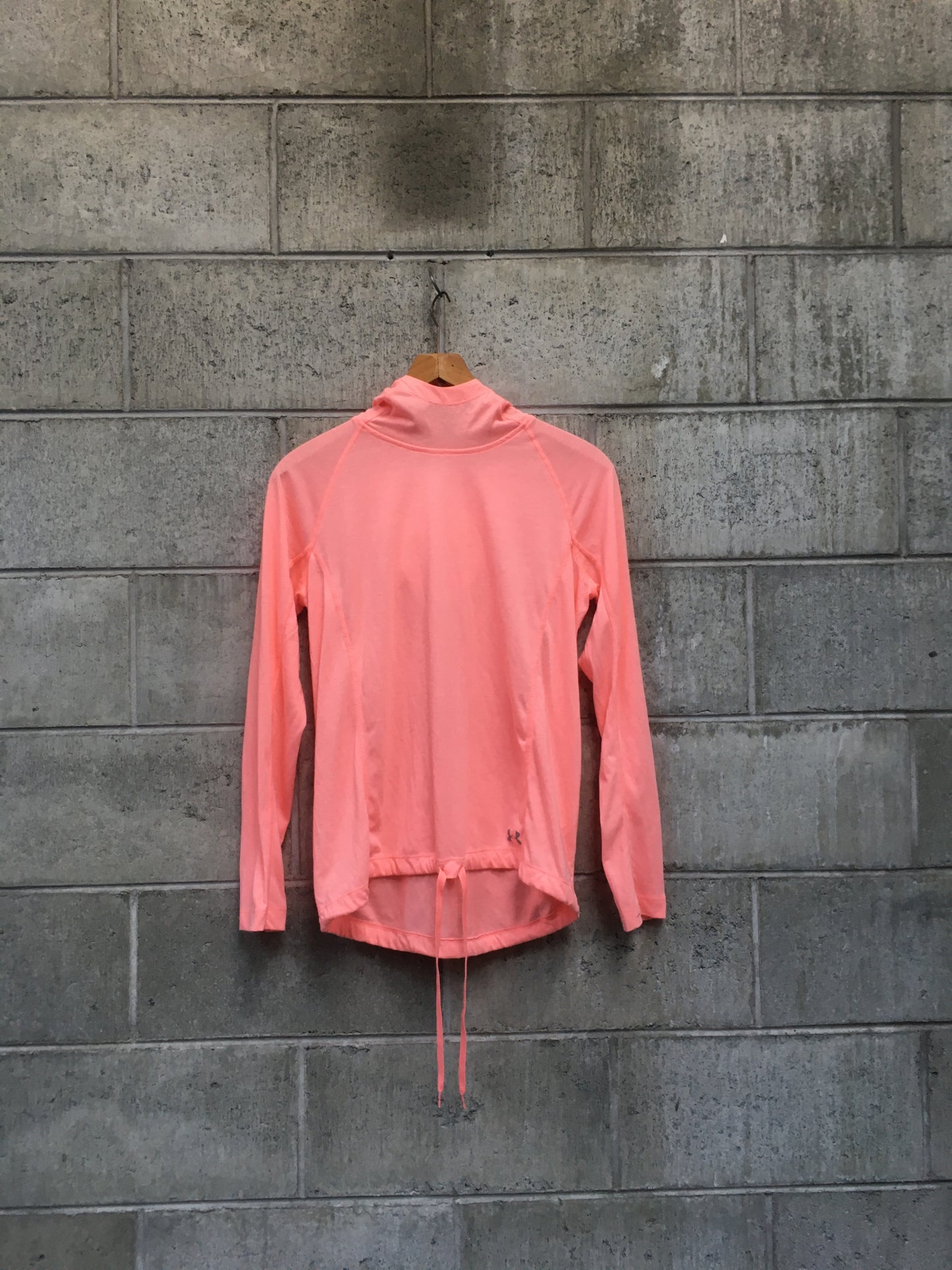 UNDER ARMOUR heat gear pink hoodie M (3769493844395511918)