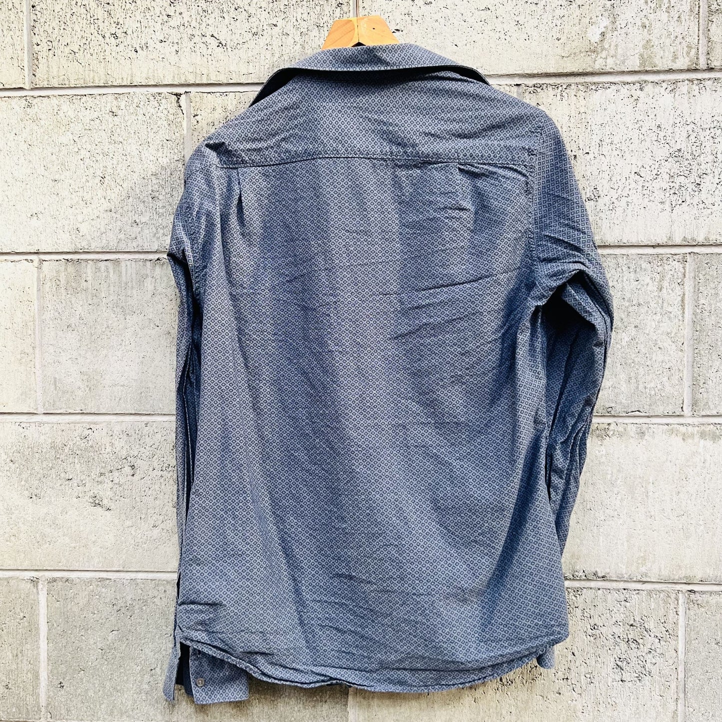 country road / blue shirt / M (3793870932678984907)