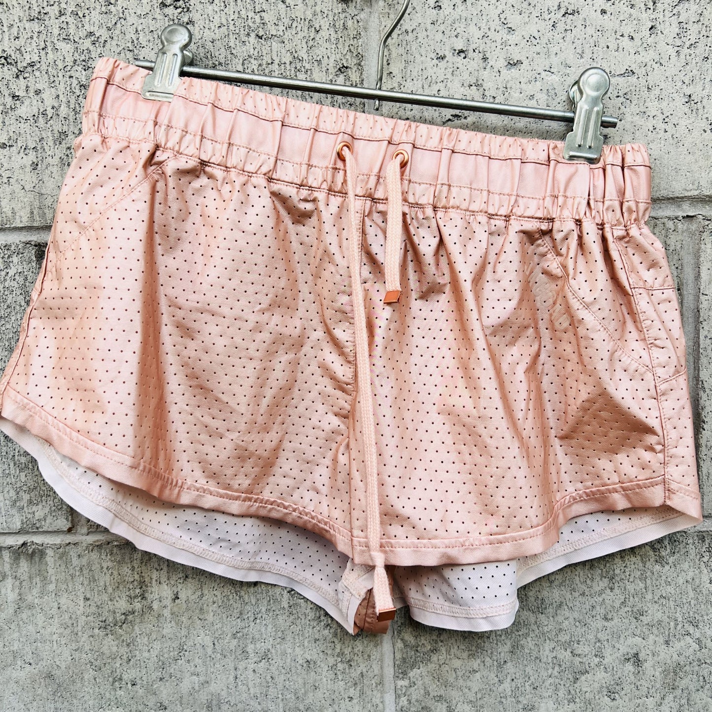 JAGGAD / metallic pink shorts / s (3805979321366850130)