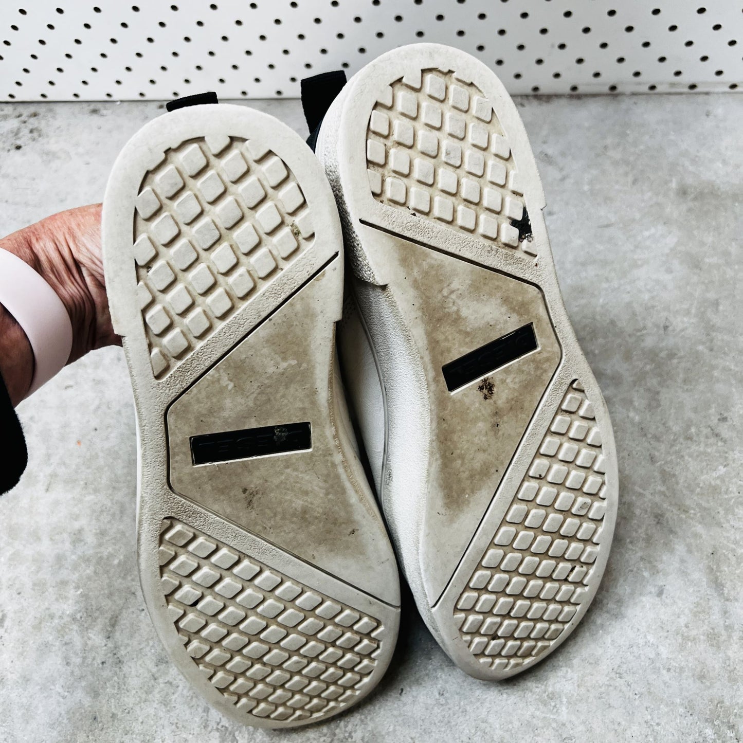 DIESEL / S clever low white leather sneakers / 39 (3850103233451378491)