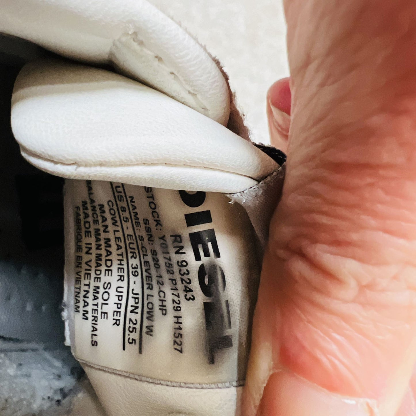 DIESEL / S clever low white leather sneakers / 39 (3850103238468737205)