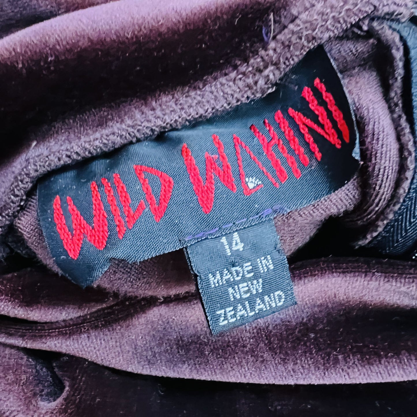 nz vintage / WILD WAHINE / brown velvet high neck jumper / m (3851248138034470127)