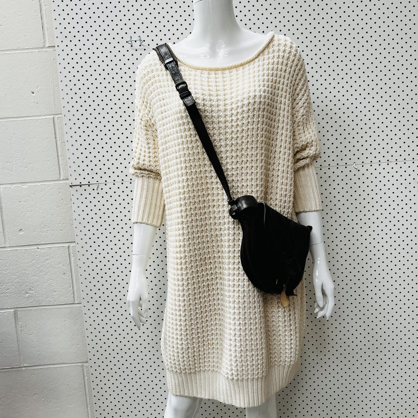 CHRISTIAN PEAU / leather cross body bag with leather strap (3856170863250647617)