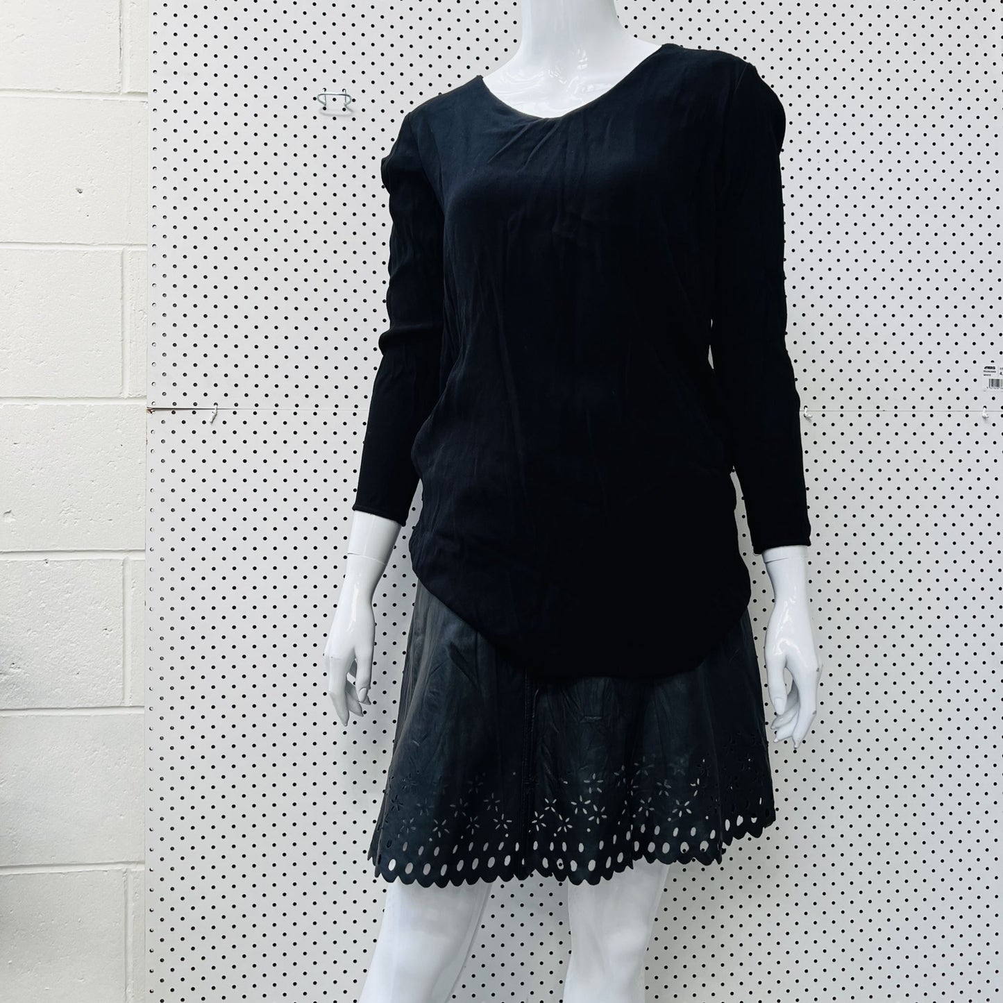 VIKTORIA + WOODS / black top / 2 (3858183094153398645)