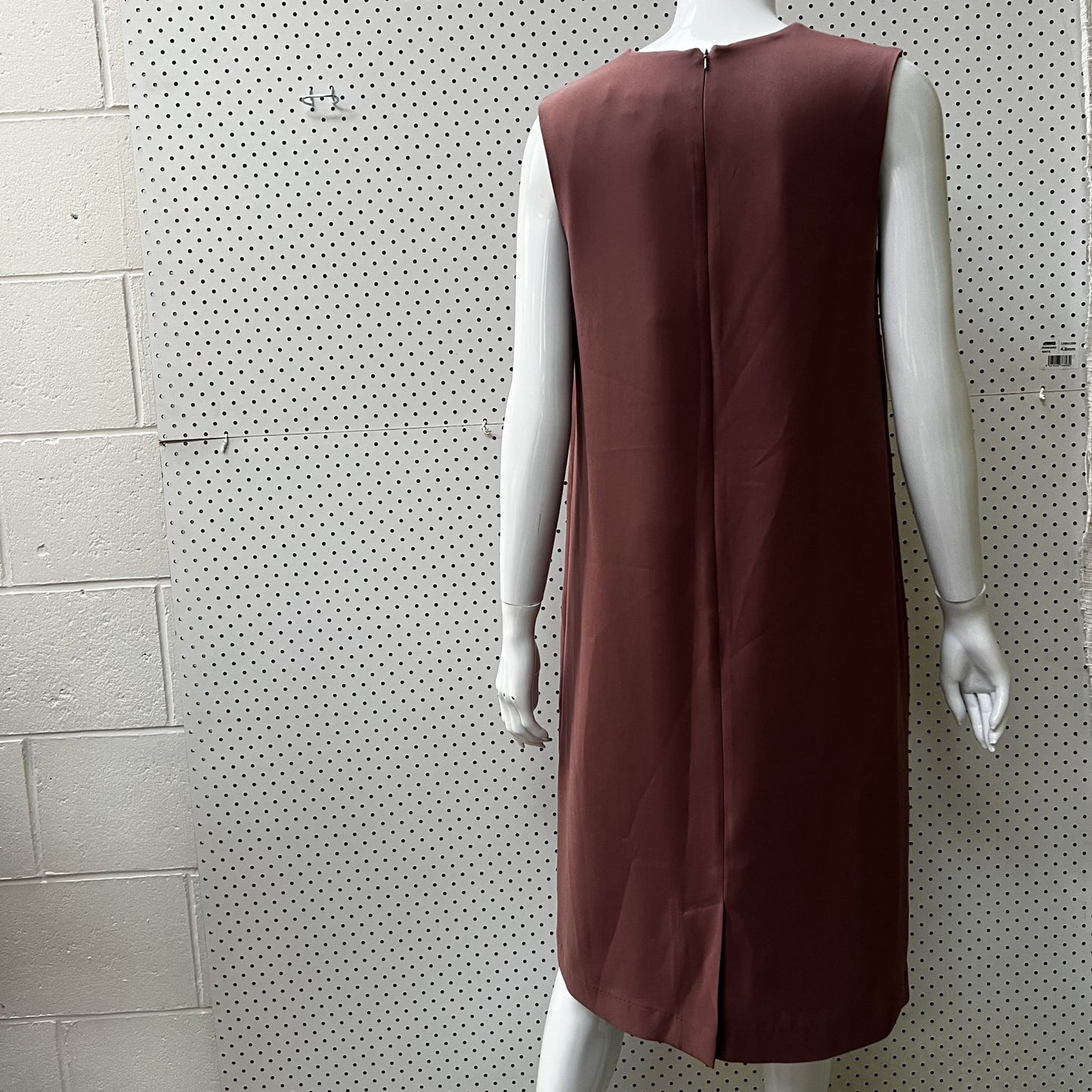 JULIETTE HOGAN / sleeveless dress in dusky rose pink / s Dresses