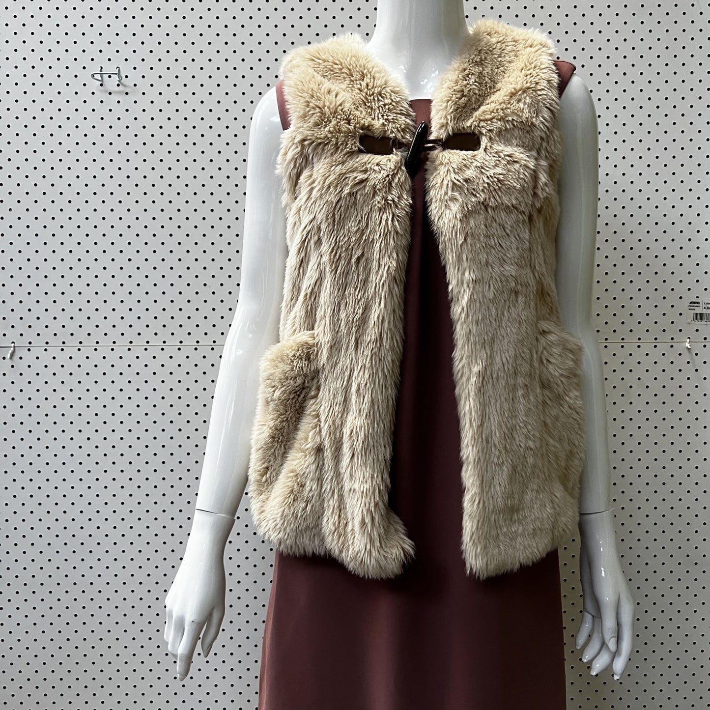 faux fur / sleeveless jacket / s (3859017424909491757)