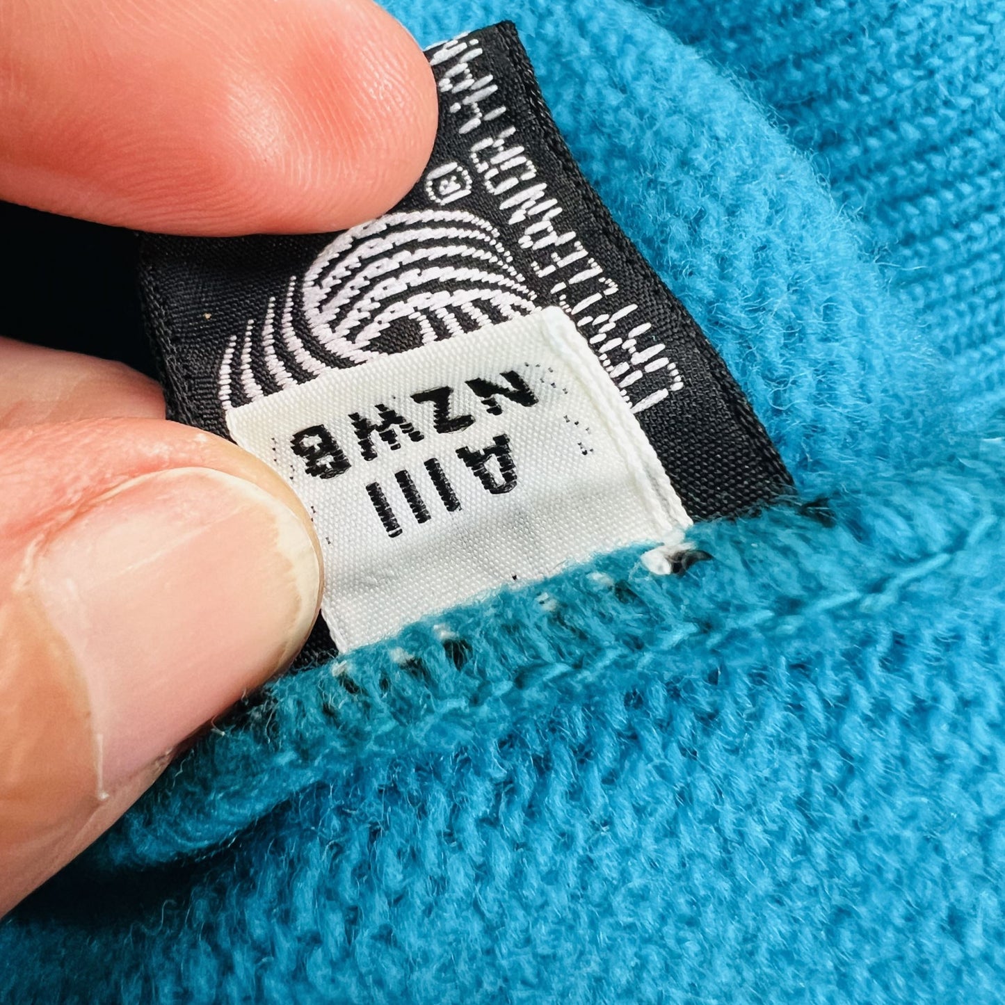 nz vintage / CLASSIFIED / 1990s bright blue wool vest / L (3860327515378520863)