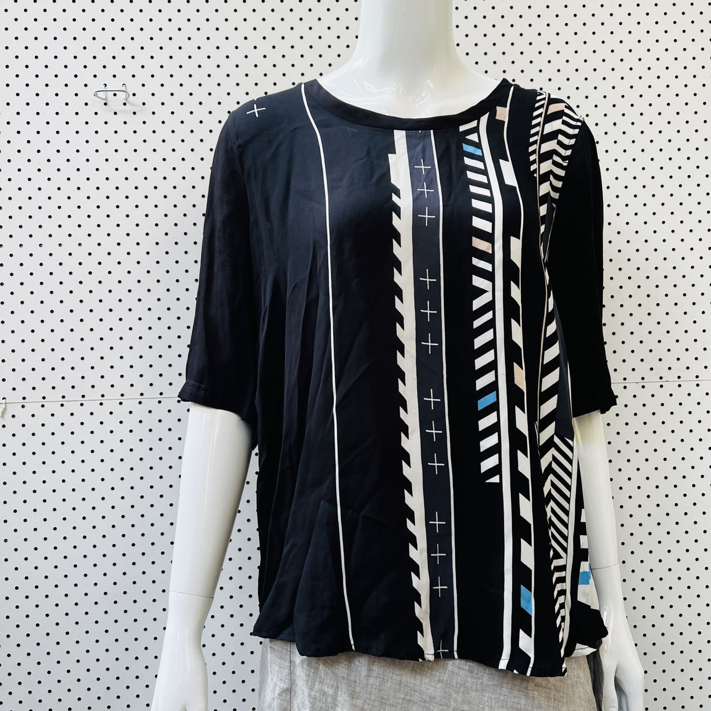 VERGE / 'made' top with geometric print / L (3860483026579122289)