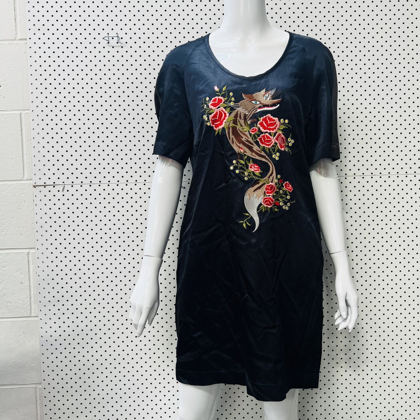 KATE SYLVESTER / silky dress with embroidery / s (3861079766751458490)