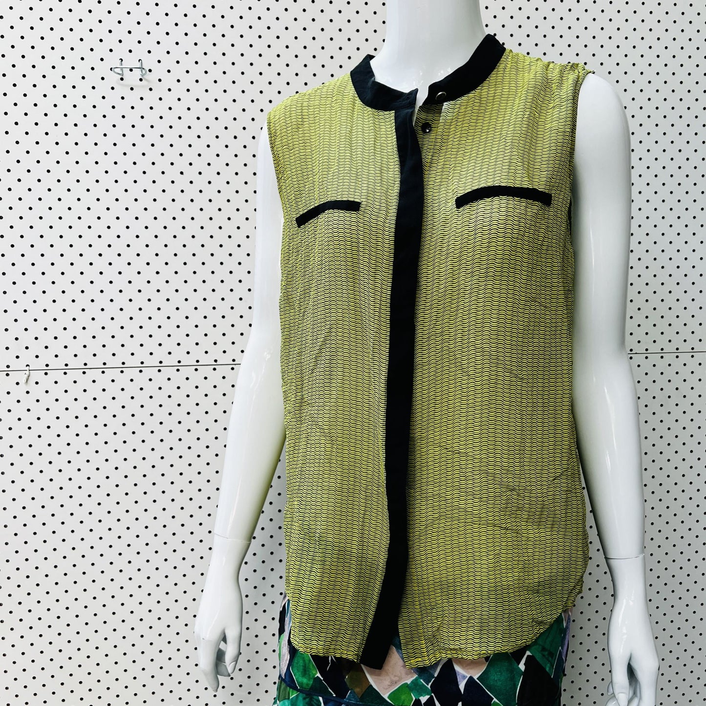 MARCS / 100% silk / sleeveless green shirt / 14 (3861614344048397055)