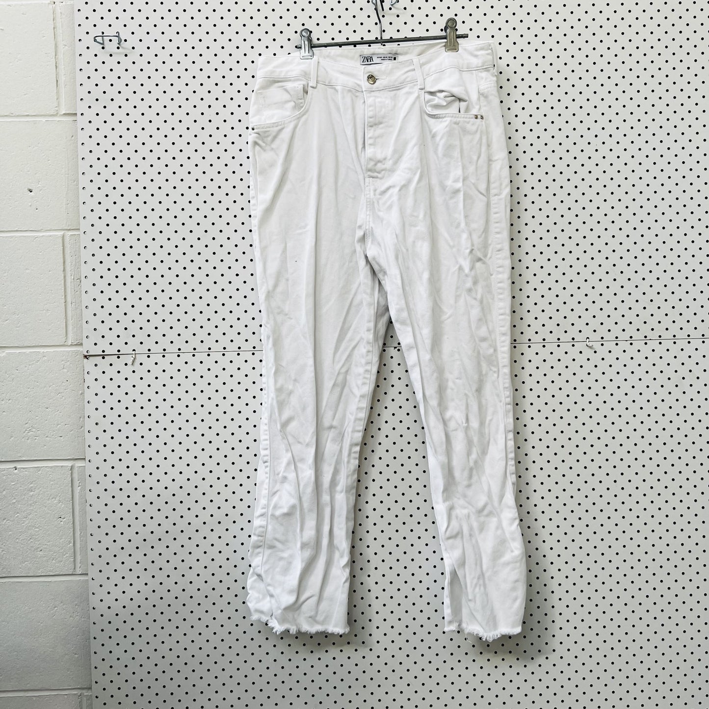 ZARA / white jeans / 10 (3862147213232570392)