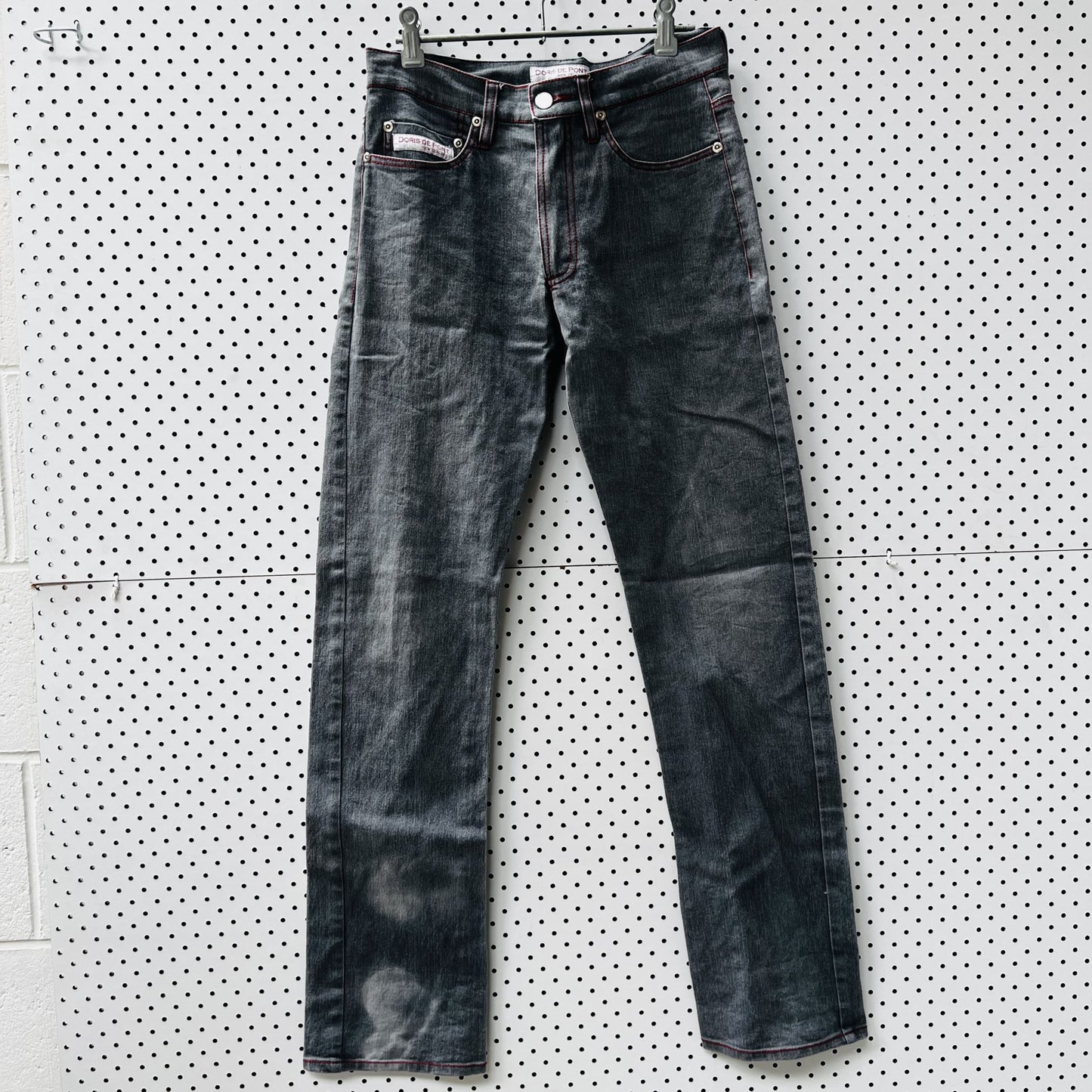 2000s nz vintage / DORIS DE PONT / grey jeans + red stitching / 8 / made in nz (3865150168994357773)
