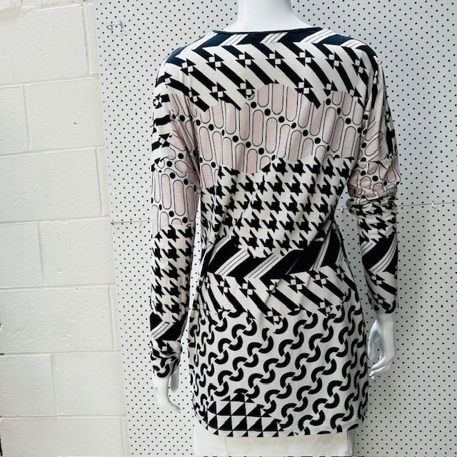 PAULA RYAN / medley print tunic / m Tops & shirts