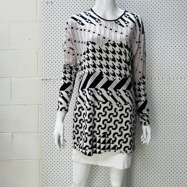 PAULA RYAN / medley print tunic / m Tops & shirts