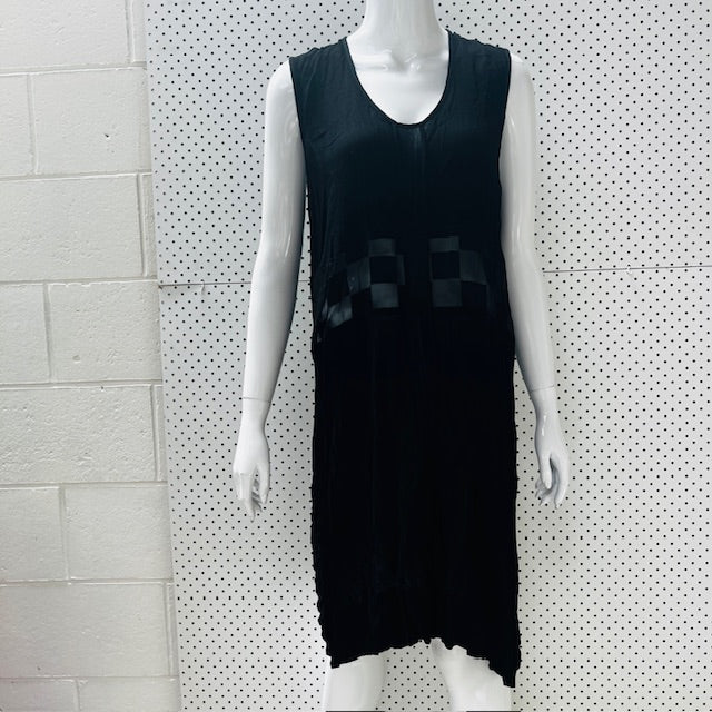 COMPANY OF STRANGERS / black dress / s / made in nz (3867750621803620014)