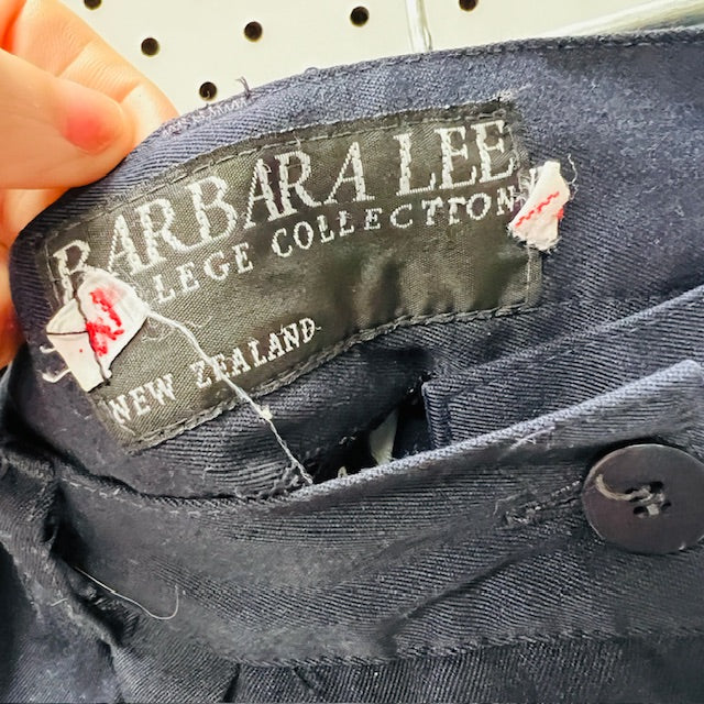 ST MARGARETS COLLEGE / barbara lee tailored shorts / 14 (3868173226599603922)