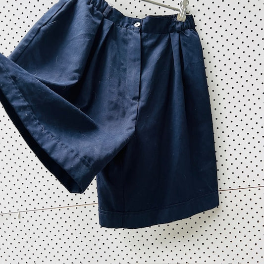 ST MARGARETS COLLEGE / barbara lee tailored shorts / 14 (3868173228372036349)