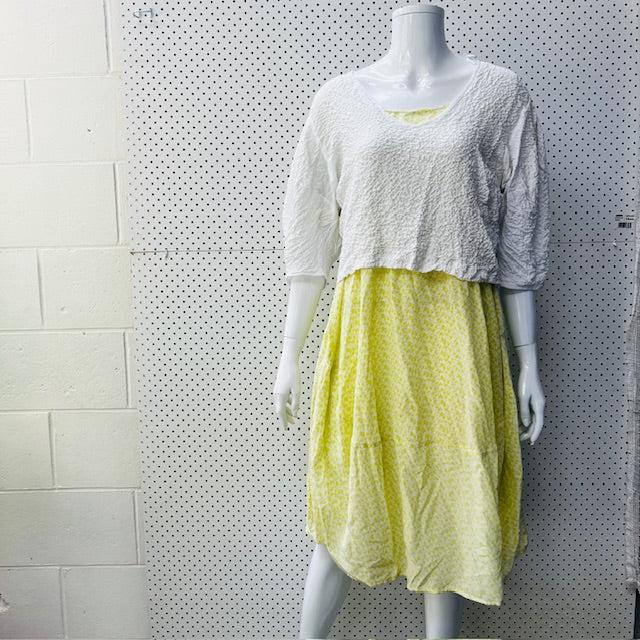 ZARA / white top / L (3868349373557854044)