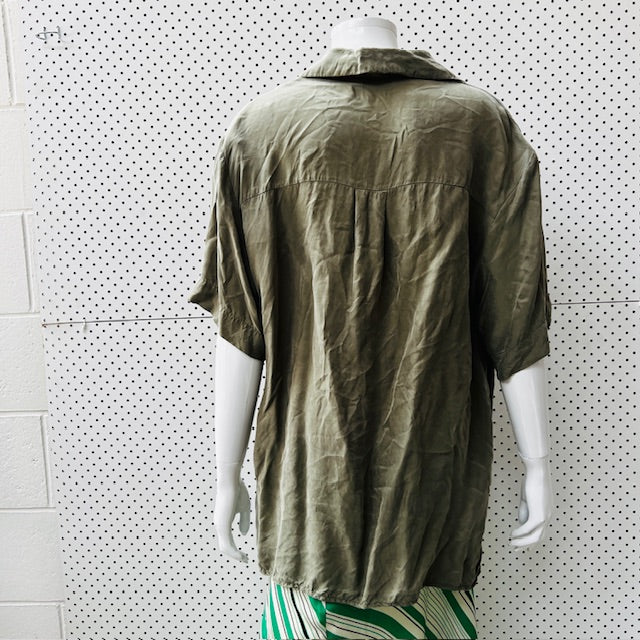 PERFECT STRANGER / 'ace' cupro silk look button up shirt in sage / 10 Tops & shirts