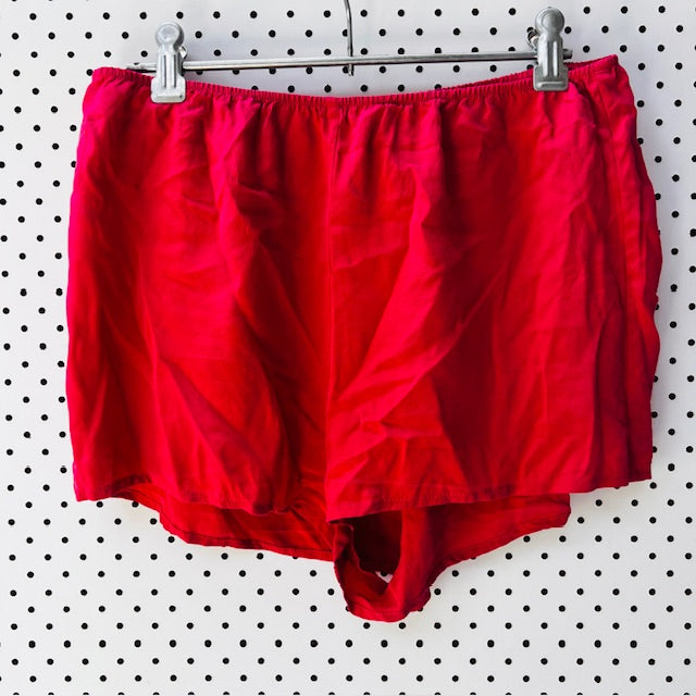 CAITLYN CRISP / pink silk shorts / 10 (3869299525813912307)