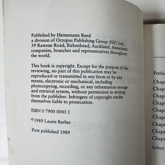 War Memorial: A Chronology of New Zealand and World War II / Laurie Barber (3872489000580775017)