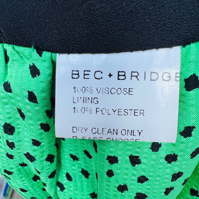 BEC AND BRIDGE / 'neve' crop / s (3873529573759299789)