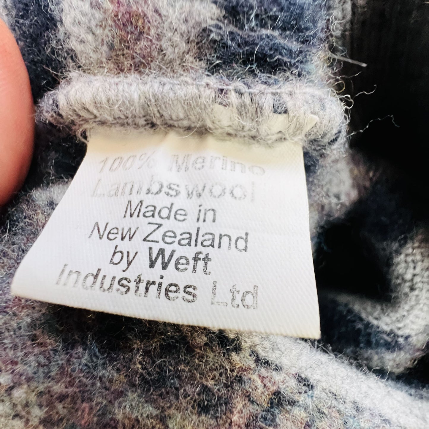 kiwiana / colonial concepts nz heritage vest with KIWIS! / 100% merino / s (3875426274852922957)