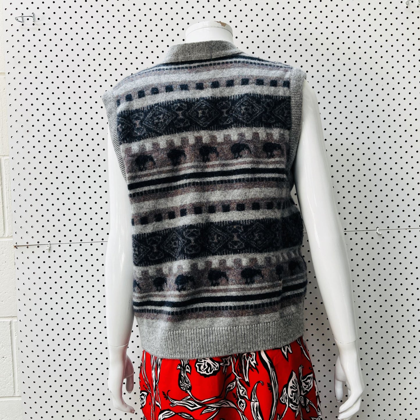 kiwiana / colonial concepts nz heritage vest with KIWIS! / 100% merino / s (3875426326842384648)