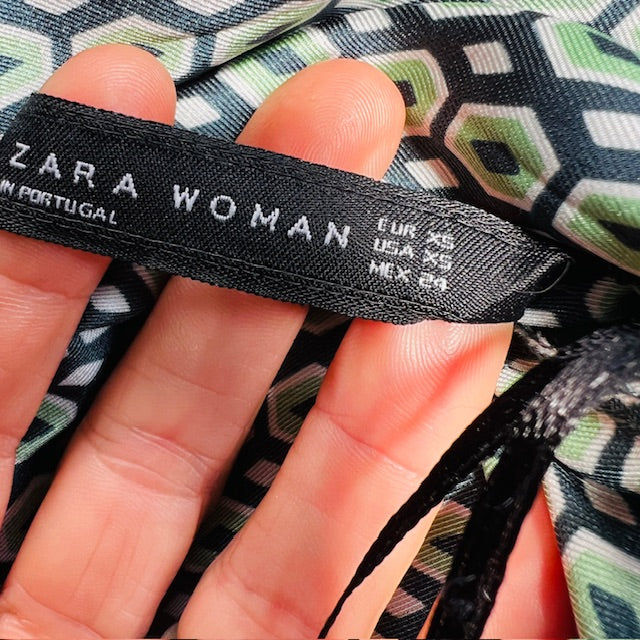 ZARA / geometric pattern blouse / s Tops & shirts