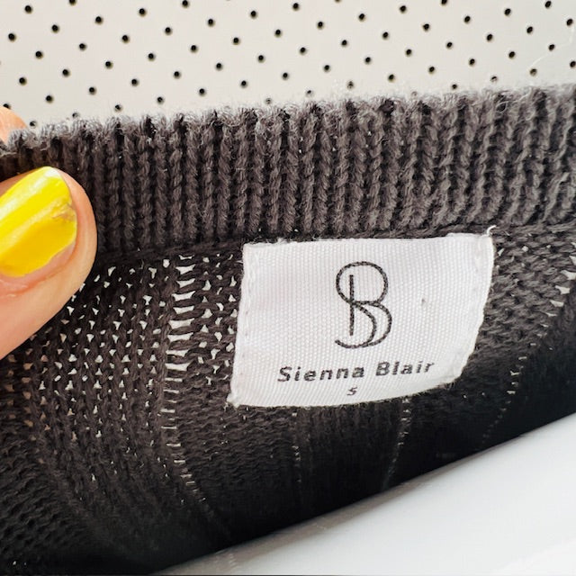 SIENNA BLAIR / green knit top / made in nz / s (3876209167882110420)