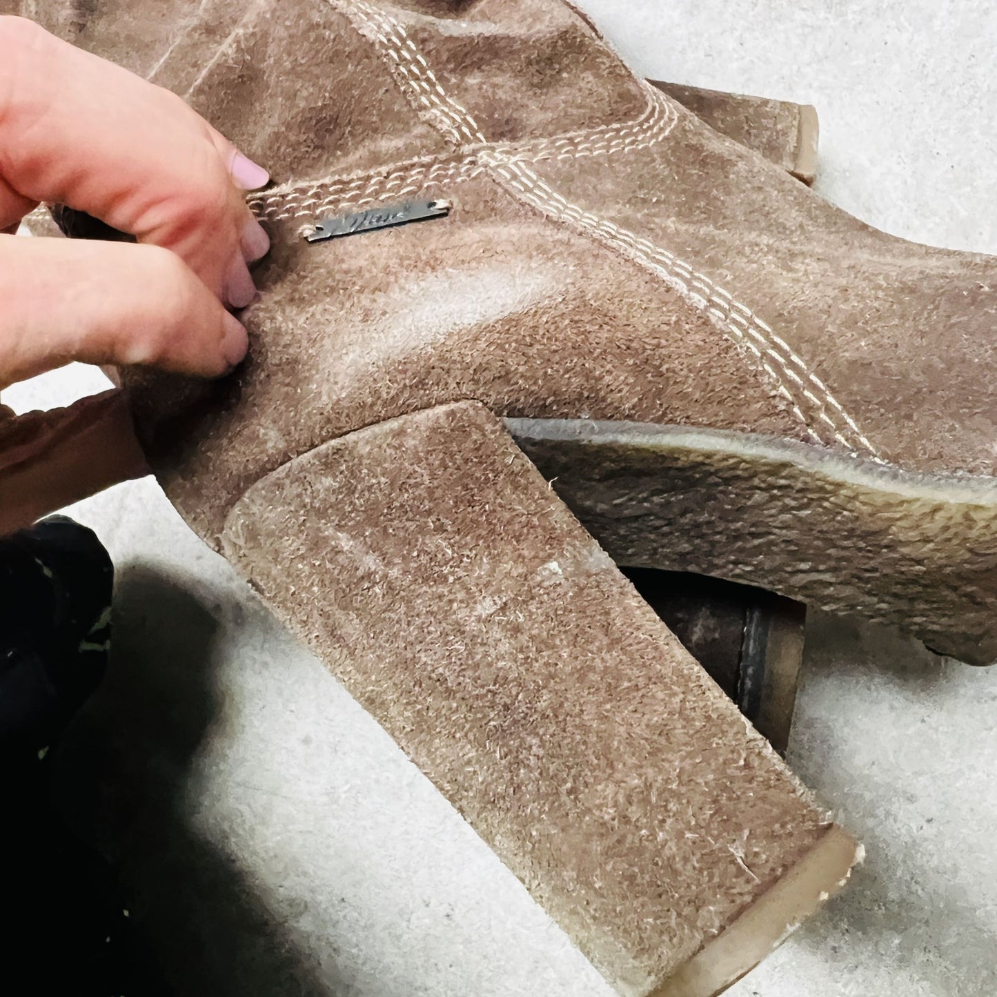 DIESEL / brown suede leather boots / 38 (3876565872392671169)