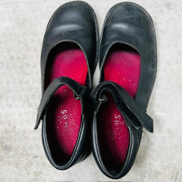 vintage MCKINLEYS / mary janes in black leather / 39 (3881401000007706751)