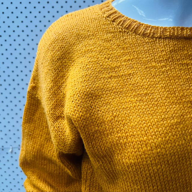 hand knitted / yellow wool jumper / m (3881742255423003769)