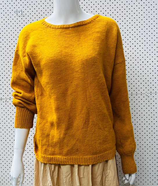 hand knitted / yellow wool jumper / m (3881748128704966717)