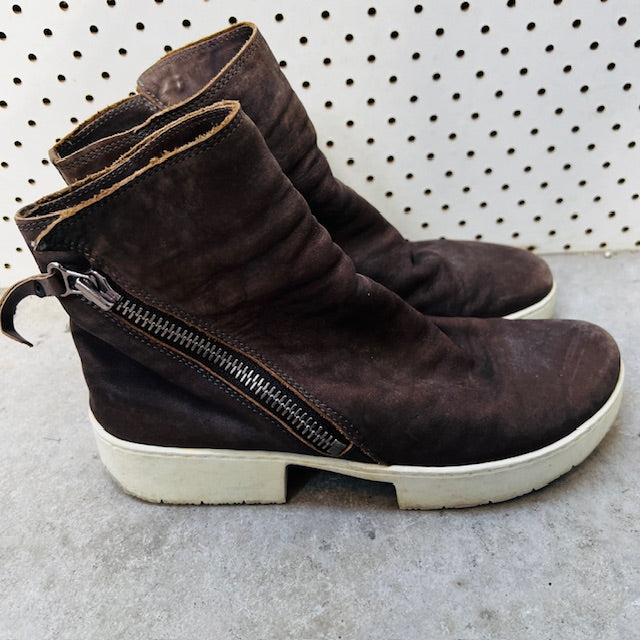 TRIPPEN / TOURIST in brown leather with white sole / 37 / $799 rrp (3882177263640301963)