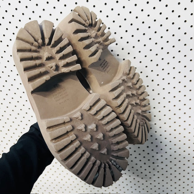 ALIAS MAE / quin platform mules / 39 Shoes