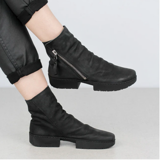 TRIPPEN / TOURIST in brown leather with white sole / 37 / $799 rrp (3882203861901907367)