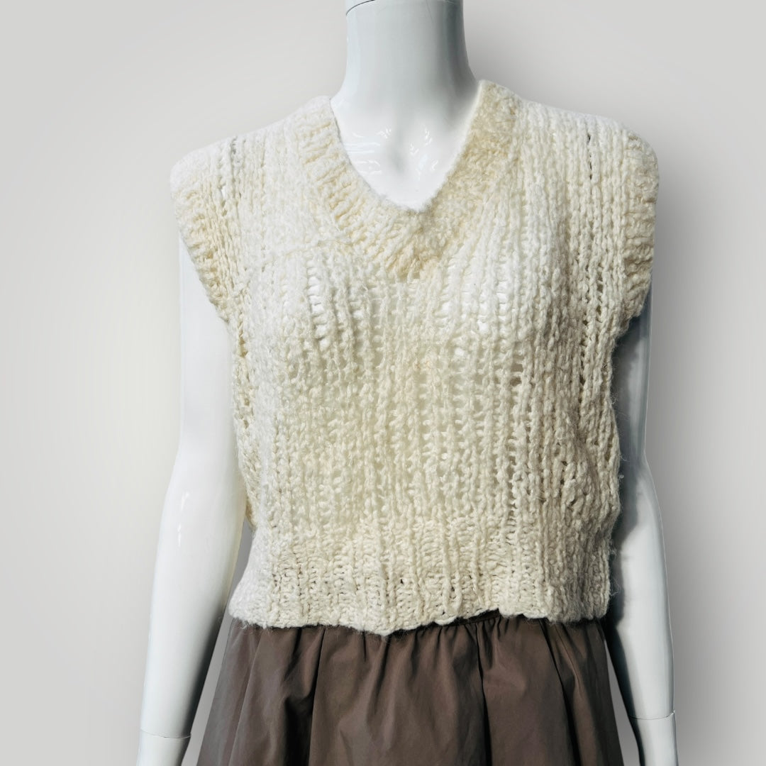 hand knitted / cream vest / s/m (3883809600167861654)