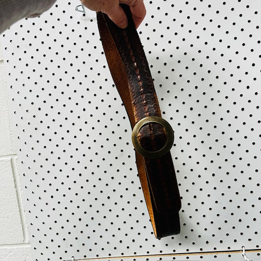 vintage / tooled brown leather belt with round buckle / s (3884591790093653459)