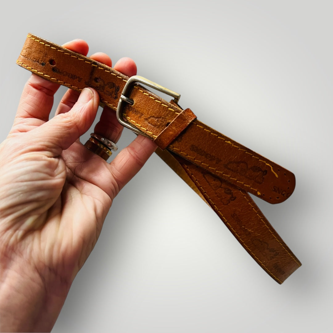 vintage / brown leather belt with snoopy / s (3884591996131194126)