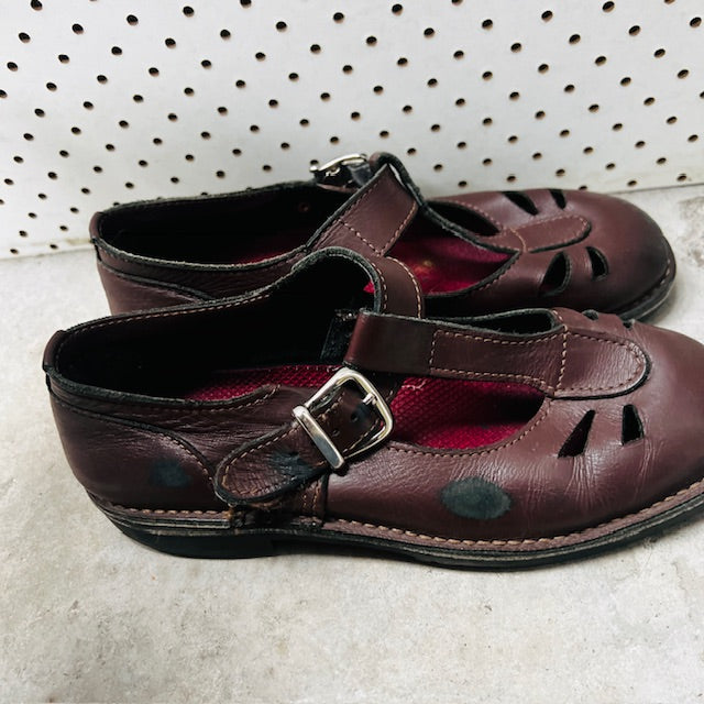 MCKINLEYS / 'kristen' brown leather mary-janes / 39 / made in nz / $180rrp (3885367242478256312)