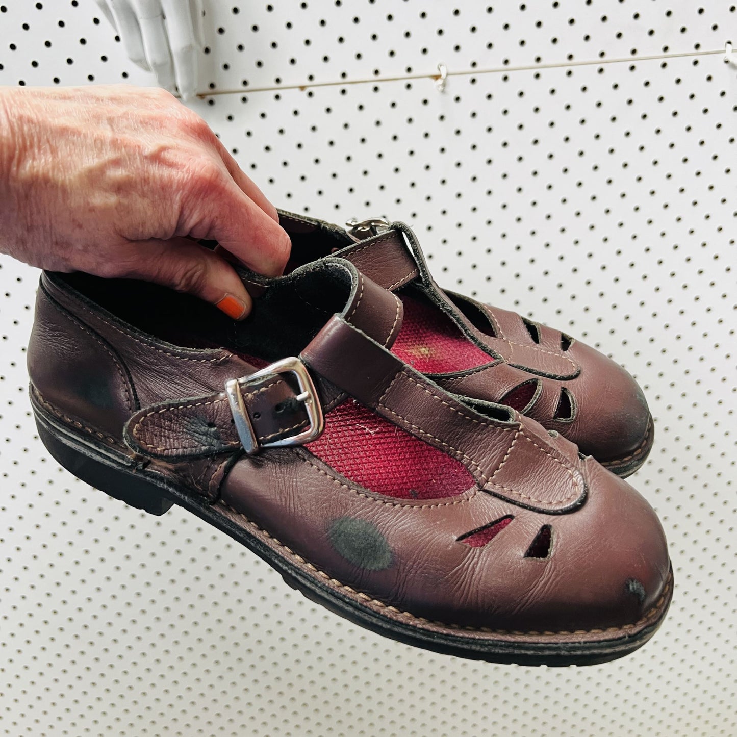 MCKINLEYS / 'kristen' brown leather mary-janes / 39 / made in nz / $180rrp (3885367346808064362)