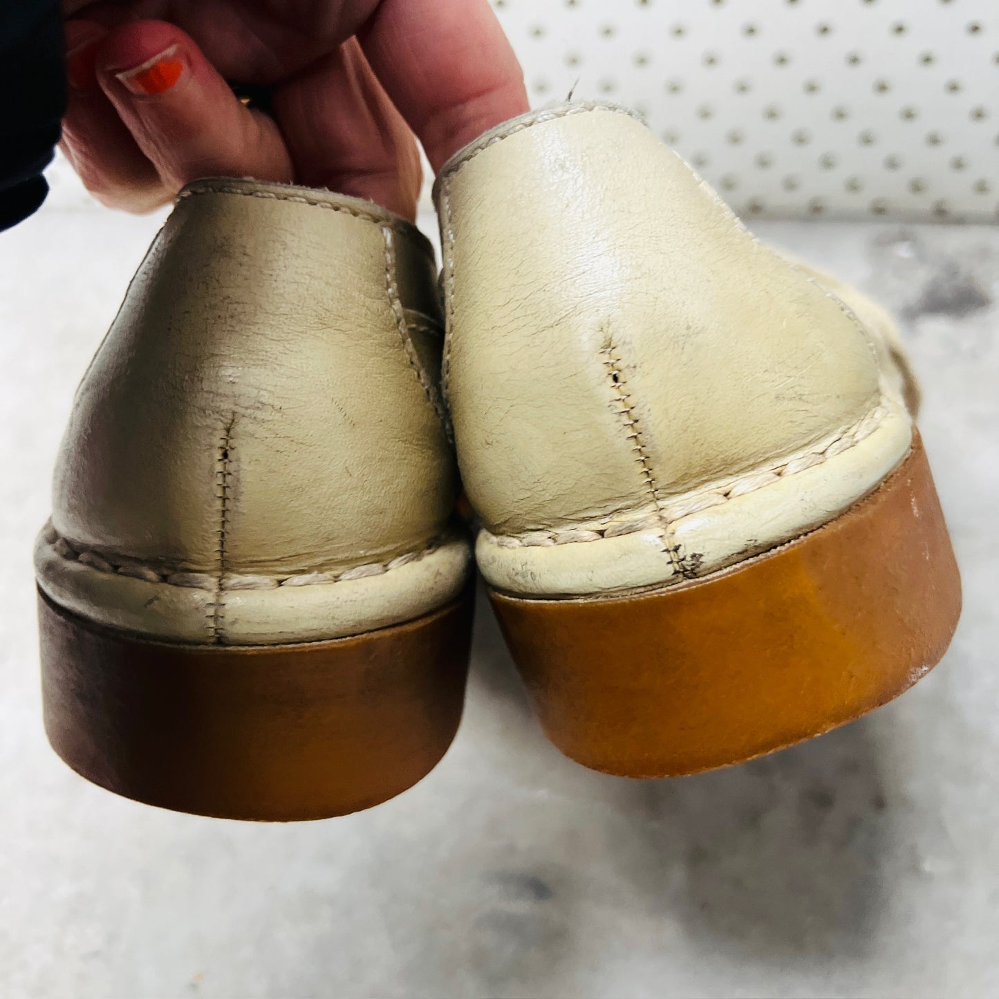 1970s vintage / hush puppies by clarks / 7.5 (3885538321959869364)