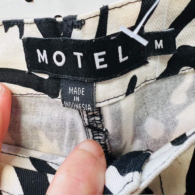 MOTEL ROCKS / Zoven Flare Trouser In Wrapped Gothic Large Black + White / m Jeans, pants & shorts
