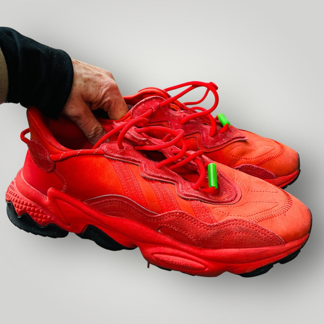 ADIDAS / Ozweego / red / 42.5 (3886396286483121216)