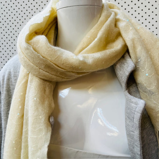 KENNETH COLE / 100% cashmere scarf with sequins to one side (3886509993388365186)