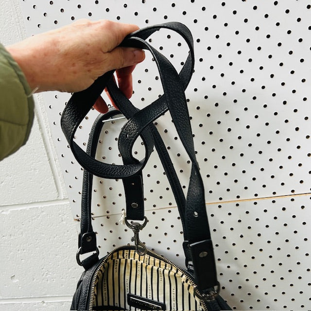 STATUS ANXIETY / 'force of being' large leather bag with shoulder strap (3888053410472173893)
