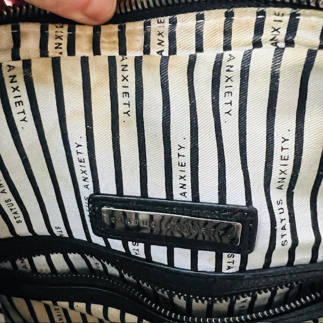 STATUS ANXIETY / 'force of being' large leather bag with shoulder strap (3888053413326209252)