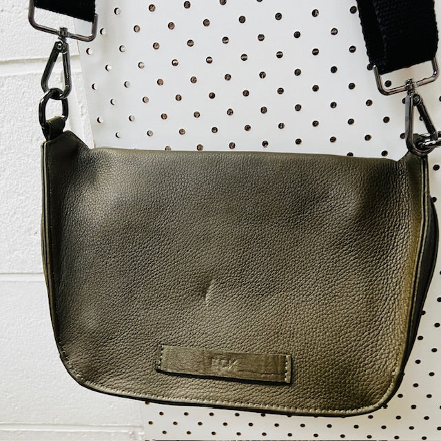 ELK / tavik sling bag / green (3888053468136673942)