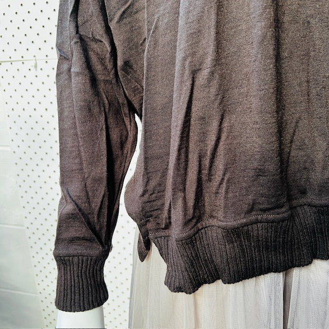 SIREN / brown v neck merino jumper / s/m (3888681757765965637)